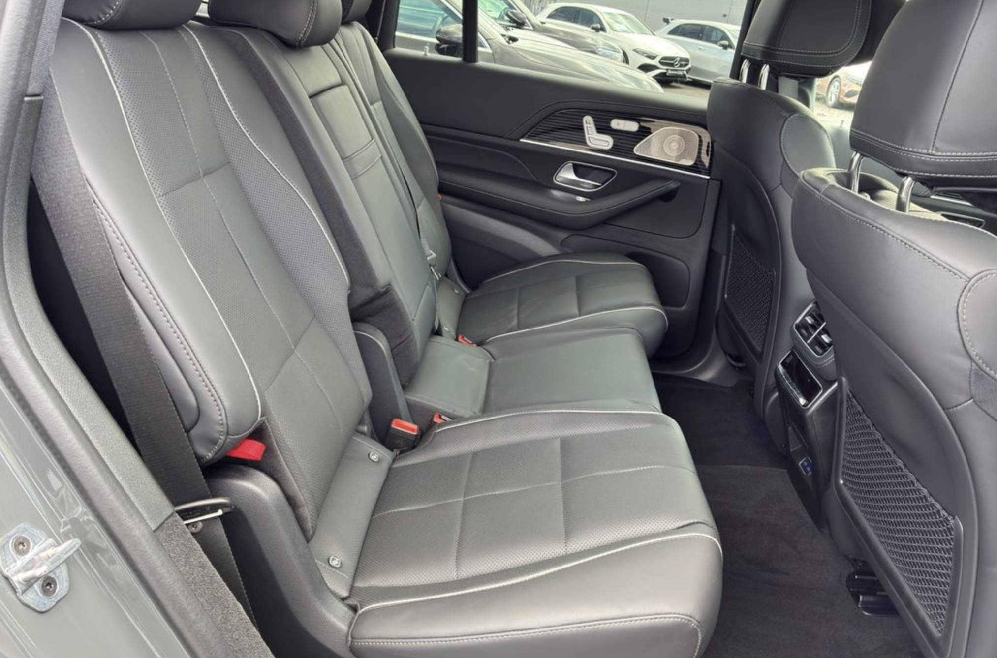 MERCEDES GLS 450d AMG | FACELIFT | SKLADEM | ČESKÉ PŘEDVÁDĚCÍ AUTO | ŠEDÁ SILICON S ČERNOU KŮŽÍ | MAXIMÁLNÍ VÝBAVA | VIP SLEVA | NÁKUP ONLINE | AUTOiBUY.com